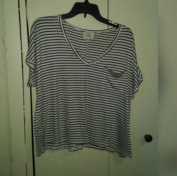 Ladies cropped TShirts - Picture 1 of 1